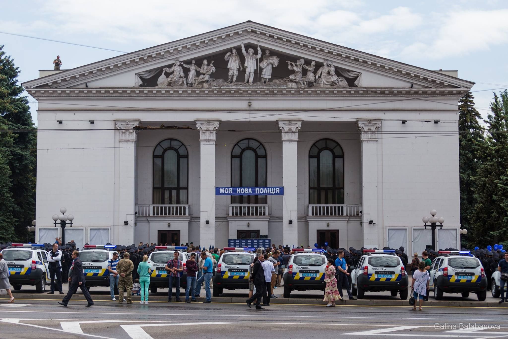 Патрульні Маріуполя попалися на ряді злочинів Патрульні Маріуполя попалися на ряді злочинів