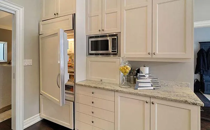 Вбудувати холодильник можна в будь-яку кухню Вбудувати холодильник можна в будь-яку кухню