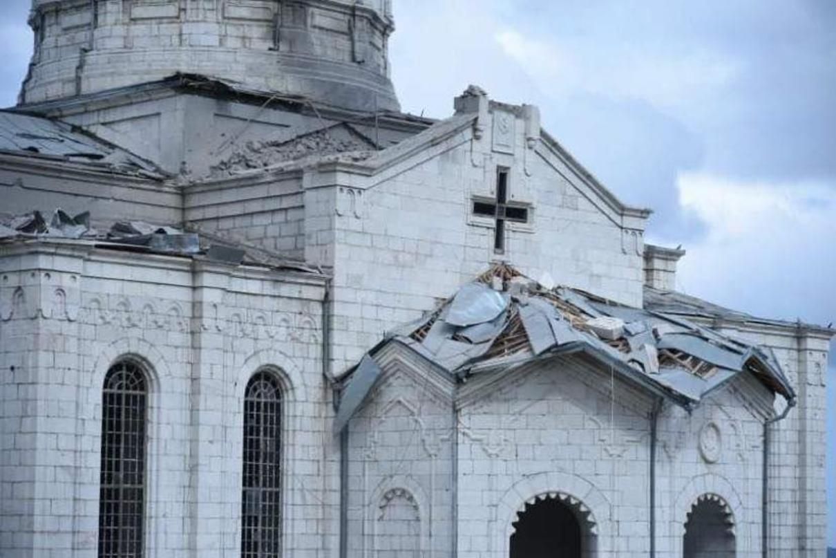 Обстріл собору, захоплення Азербайджаном танків 8.10.2020: фото, відео