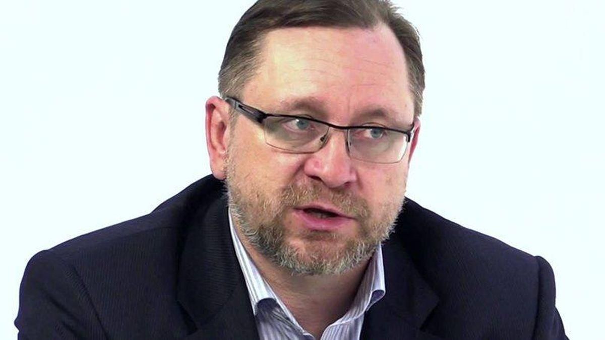 У Карабаху серйозне поранення отримав Юрій Кот – ведучий "Антимайдану" У Карабаху серйозне поранення отримав Юрій Кот – ведучий "Антимайдану"