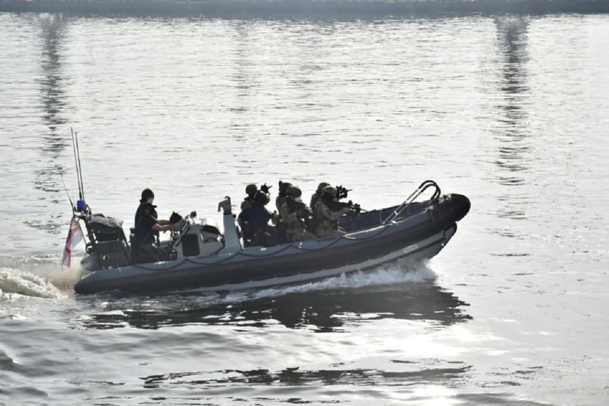 Українські військові тренувалися на британському есмінці: фото Українські військові тренувалися на британському есмінці: фото