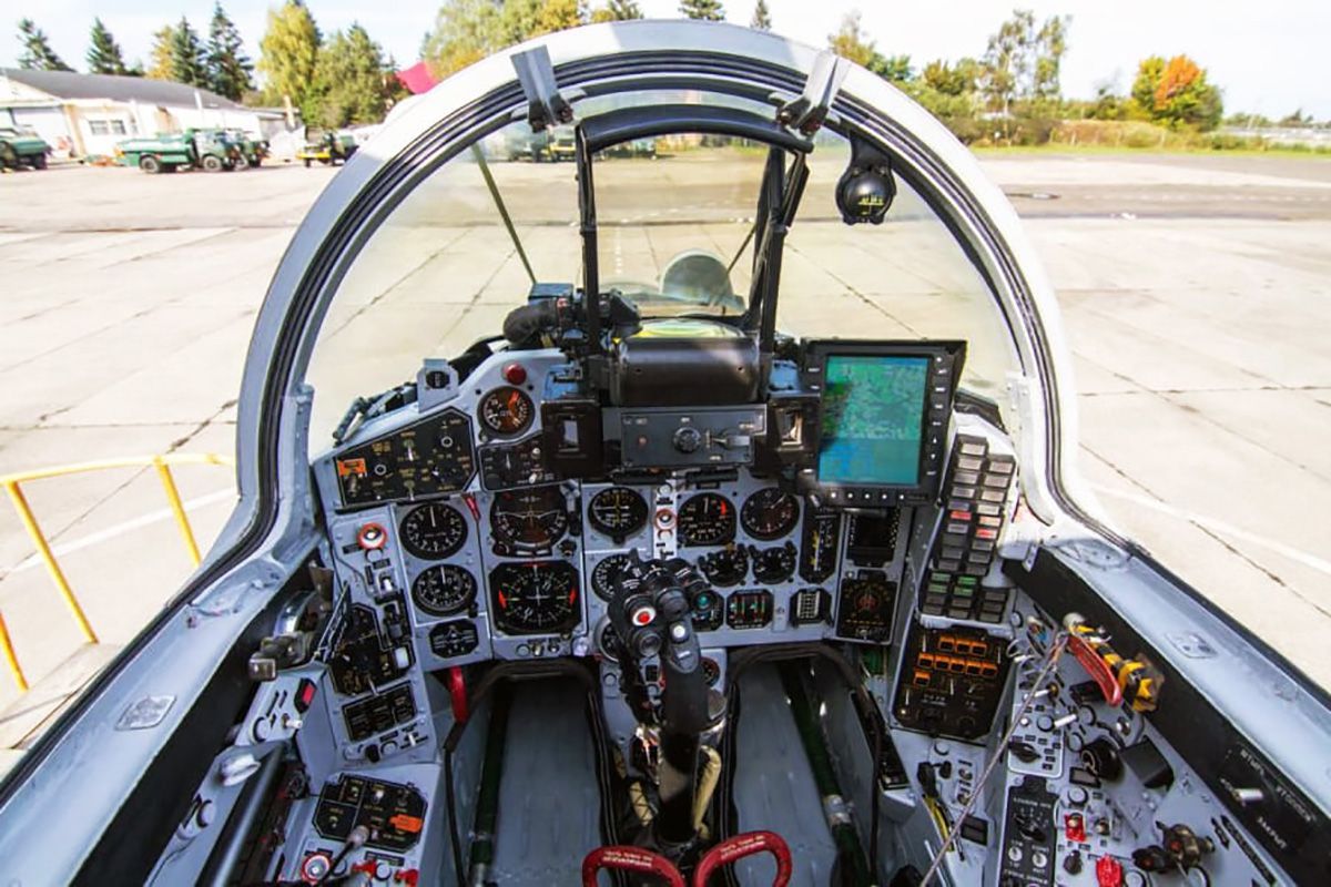 Новий модернізований бойовий літак для українських військових: фото Новий модернізований бойовий літак для українських військових: фото