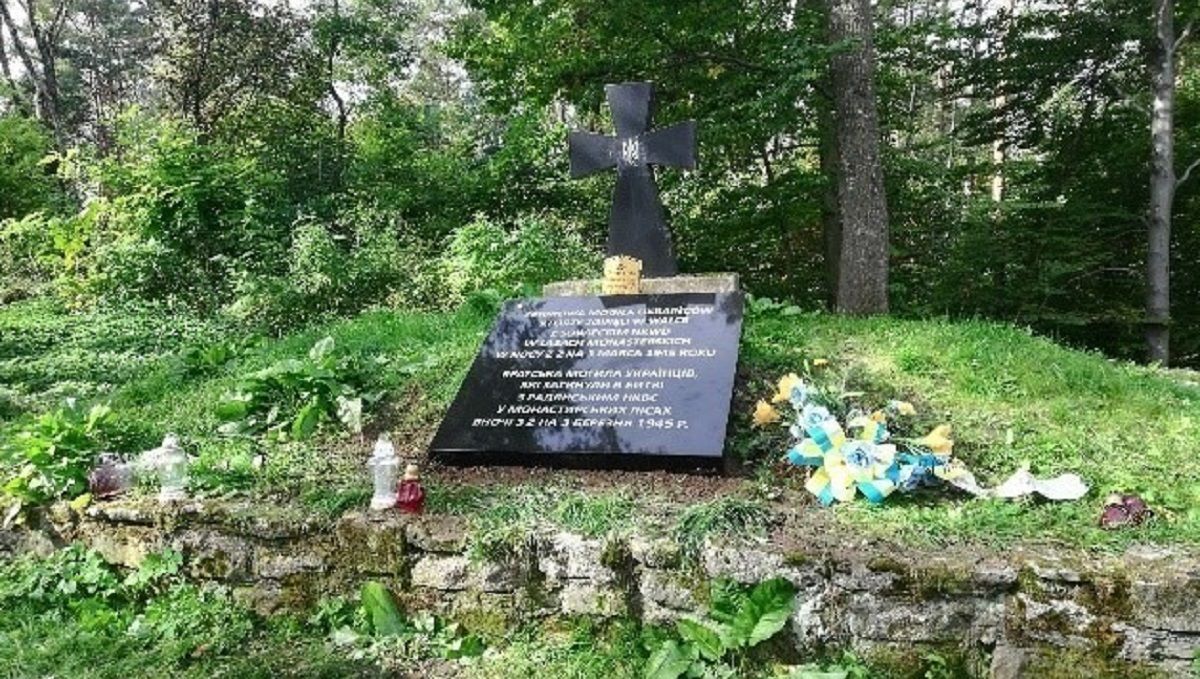 В Польше восстановили разрушенную могилу воинов УПА: фото