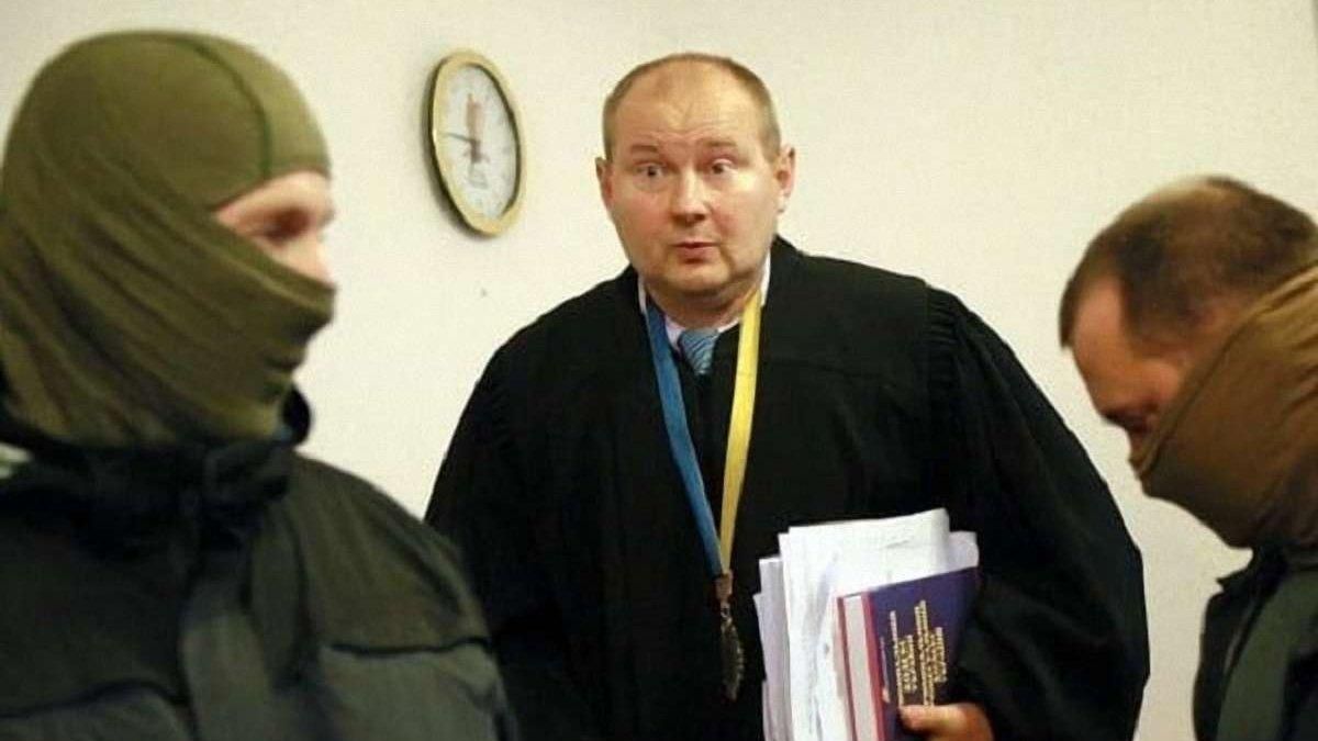 Интерпол снял с розыска судью Чауса: в МВД говорят, что ищут