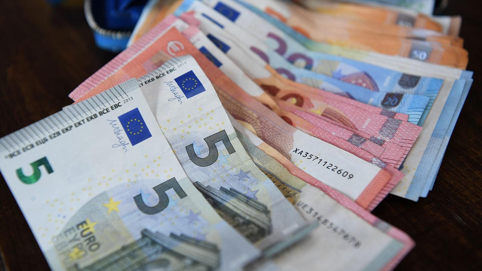 Готівковий курс євро, долара на 15 жовтня 2020 – курс валют