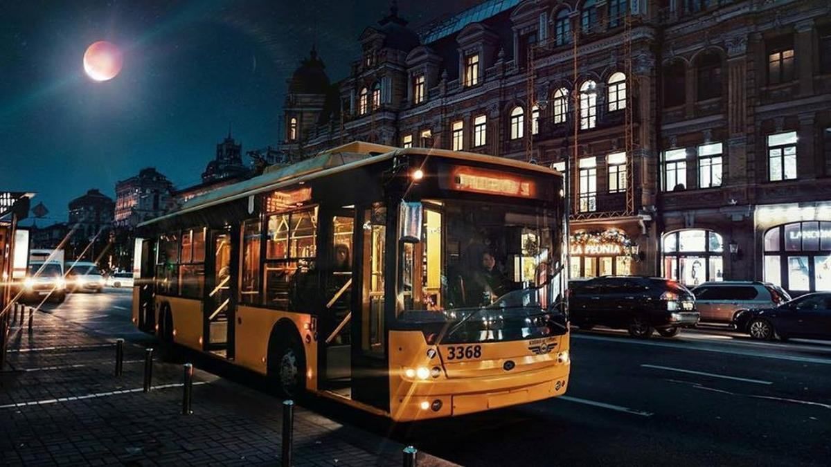 В Киеве из-за футбола изменили график транспорта: как будут ходить автобусы и троллейбусы