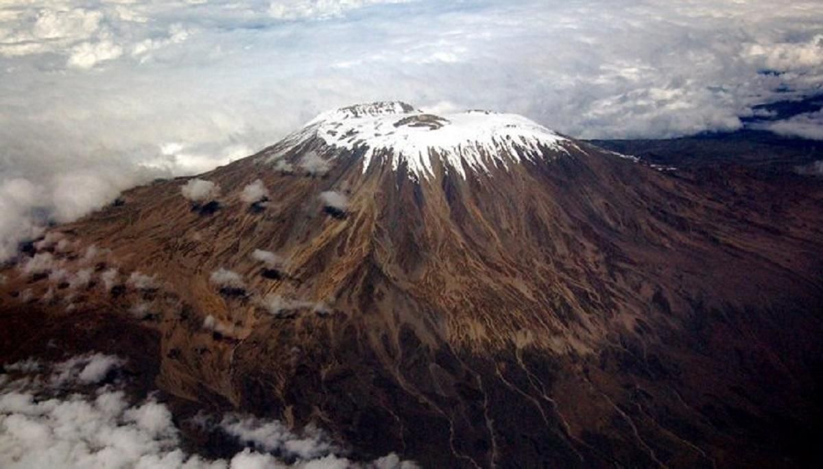 Пожежа на Кіліманджаро: що відомо, фото, відео