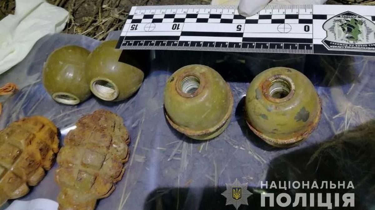 На Одещині знайшли велику схованку зброї – фото