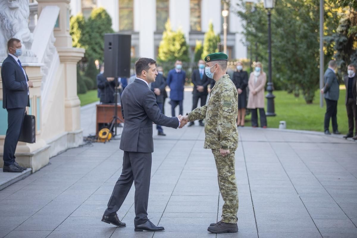 Зеленський нагородив працівників МВС: фото Зеленський нагородив працівників МВС: фото