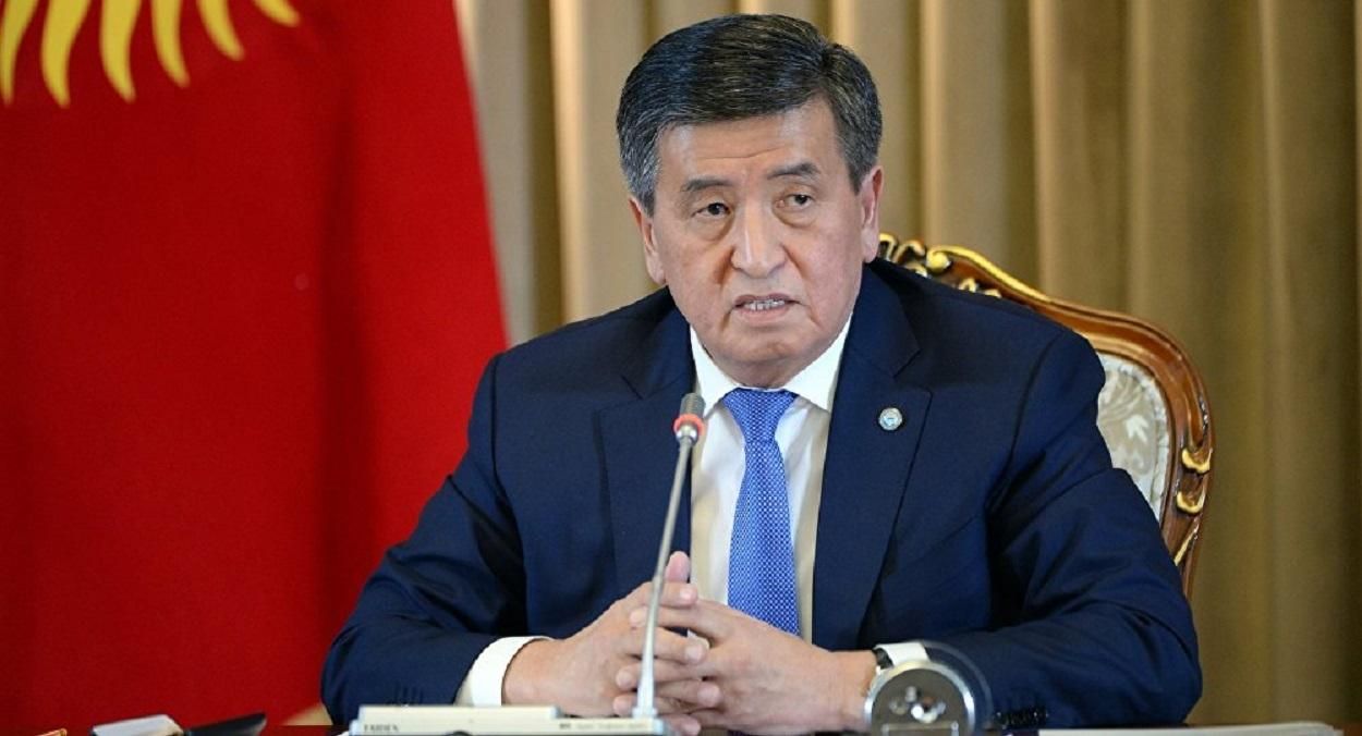 Президент Кыргызстана Жээнбеков ведет переговоры о собственной отставке