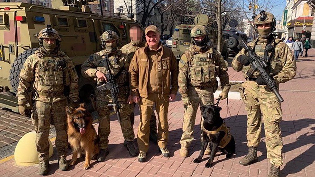 Киян попереджають про макети бомб та перевірки документів Киян попереджають про макети бомб та перевірки документів