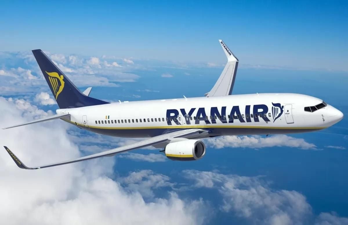 Бронювання рейсів Ryanair падають: яке рішення прийняв лоукостер