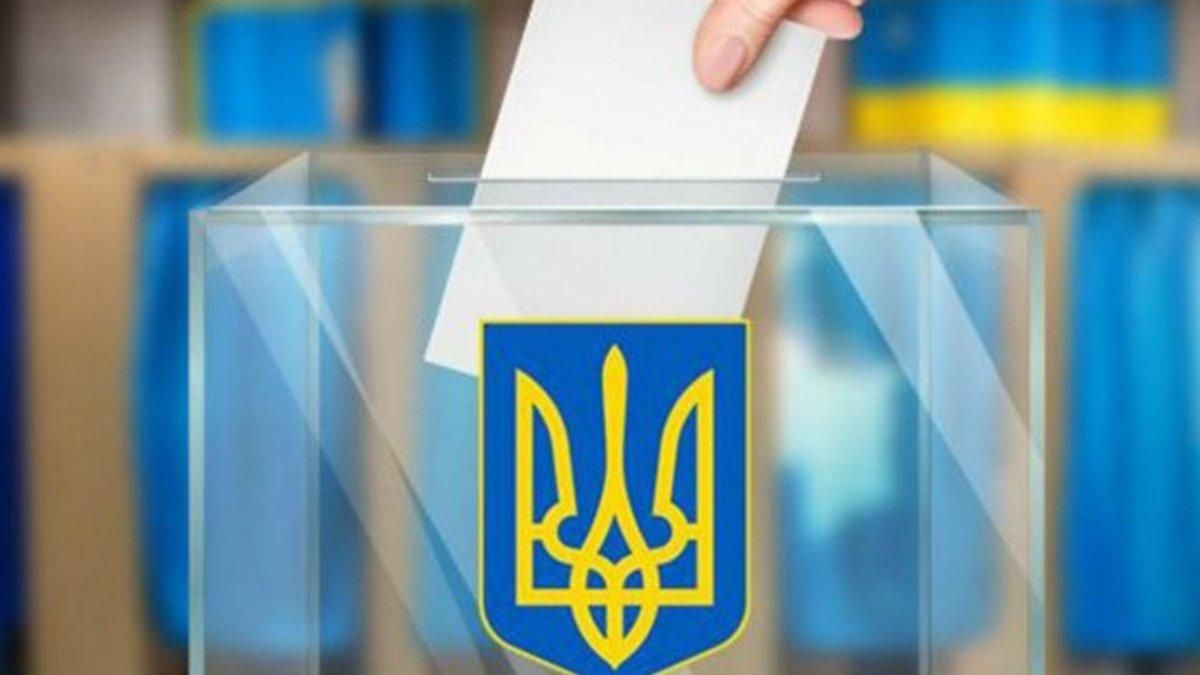 В Одесі поліція накрила "сітку" з підкупу виборців В Одесі поліція накрила "сітку" з підкупу виборців