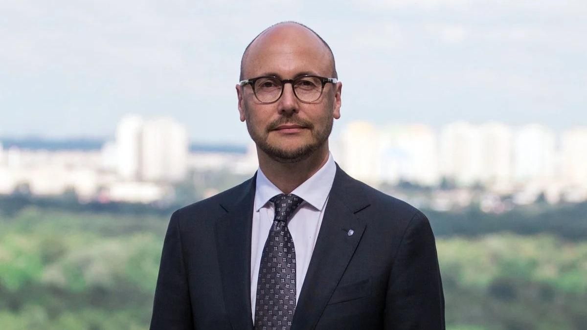 Космический флагшток не снизит пробки, городу нужно глобальное видение развития, – Гусовский Космический флагшток не снизит пробки, городу нужно глобальное видение развития, – Гусовский