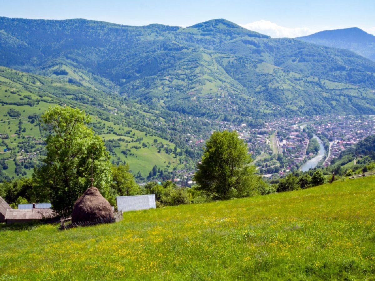 Карпатам угрожают паводки и огонь: объяснение климатолога Карпатам угрожают паводки и огонь: объяснение климатолога