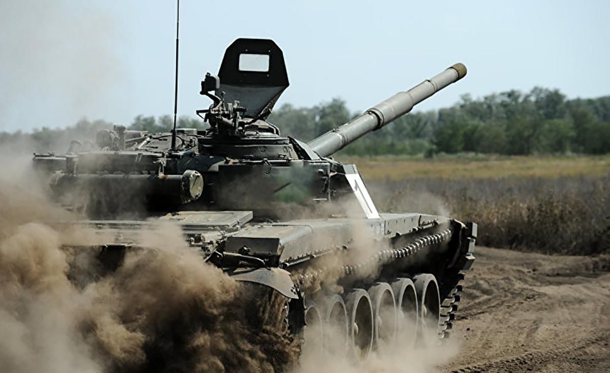Росія замінює старі танки на Донбасі