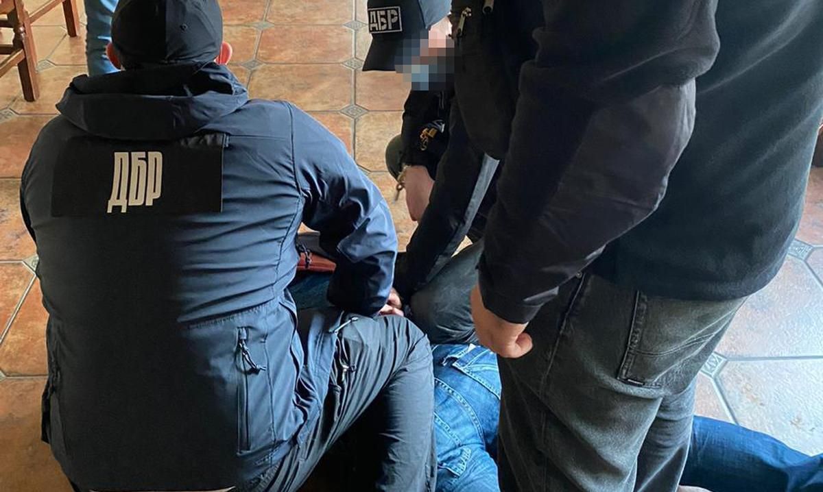 Харьковчанин шантажировал детектива ГБР разглашением тайны Харьковчанин шантажировал детектива ГБР разглашением тайны