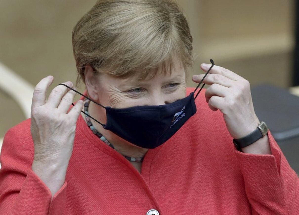 Яким буде Різдво, вирішиться найближчими тижнями, – Меркель закликала німців до самоізоляції