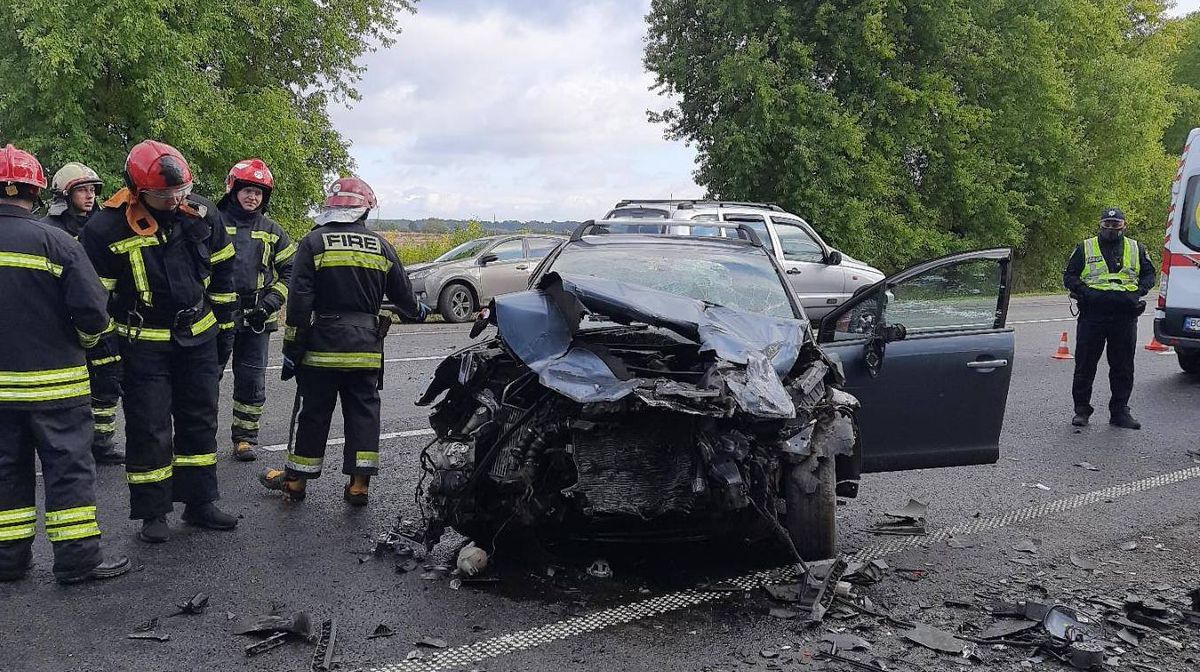 На Львовщине 19.10.2020 случилась ужасная авария с 3 погибшими На Львовщине 19.10.2020 случилась ужасная авария с 3 погибшими