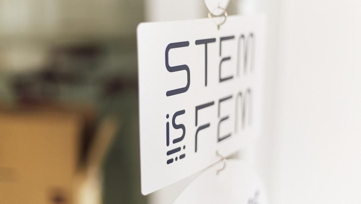 На STEM is FEM обговорили гендерну рівність у галузі архітектури із українськими школярками На STEM is FEM обговорили гендерну рівність у галузі архітектури із українськими школярками