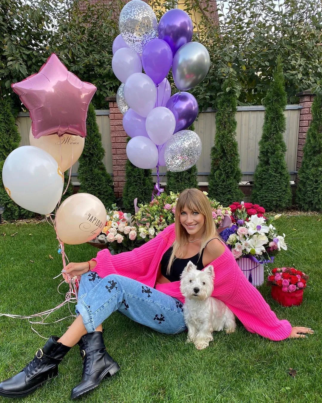 Леся Нікітюк святкує день народження Леся Нікітюк святкує день народження