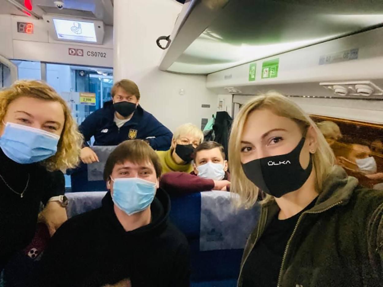 Слуги народа отправились на Донбасс 21.10.2020: фото Слуги народа отправились на Донбасс 21.10.2020: фото