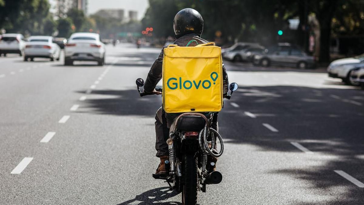 У Києві збили скутер Glovo У Києві збили скутер Glovo