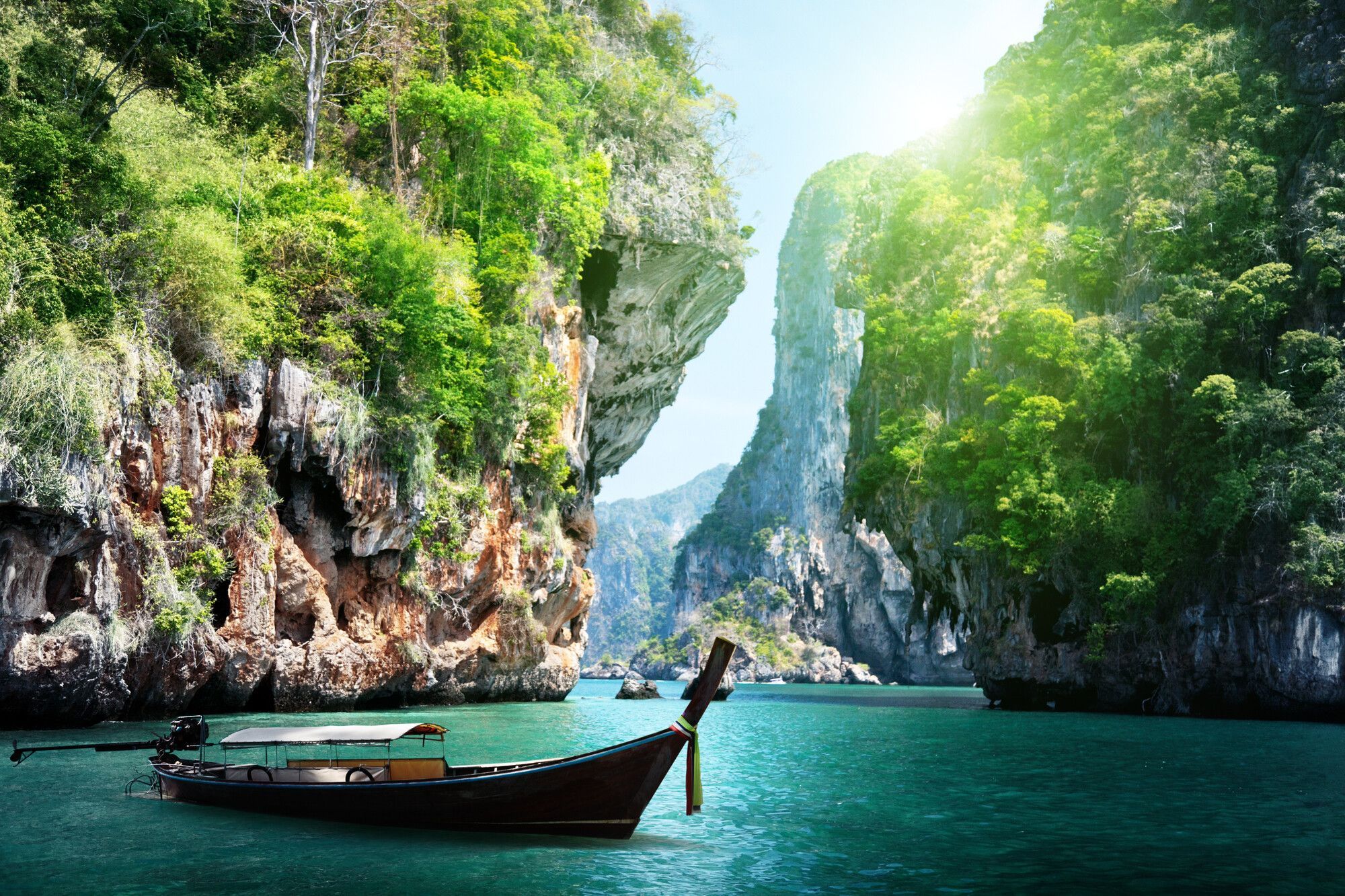 Вперше за 7 місяців Таїланд почав приймати туристів: які умови