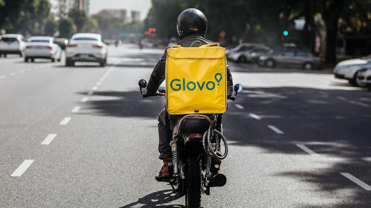 В Киеве сбили скутер Glovo