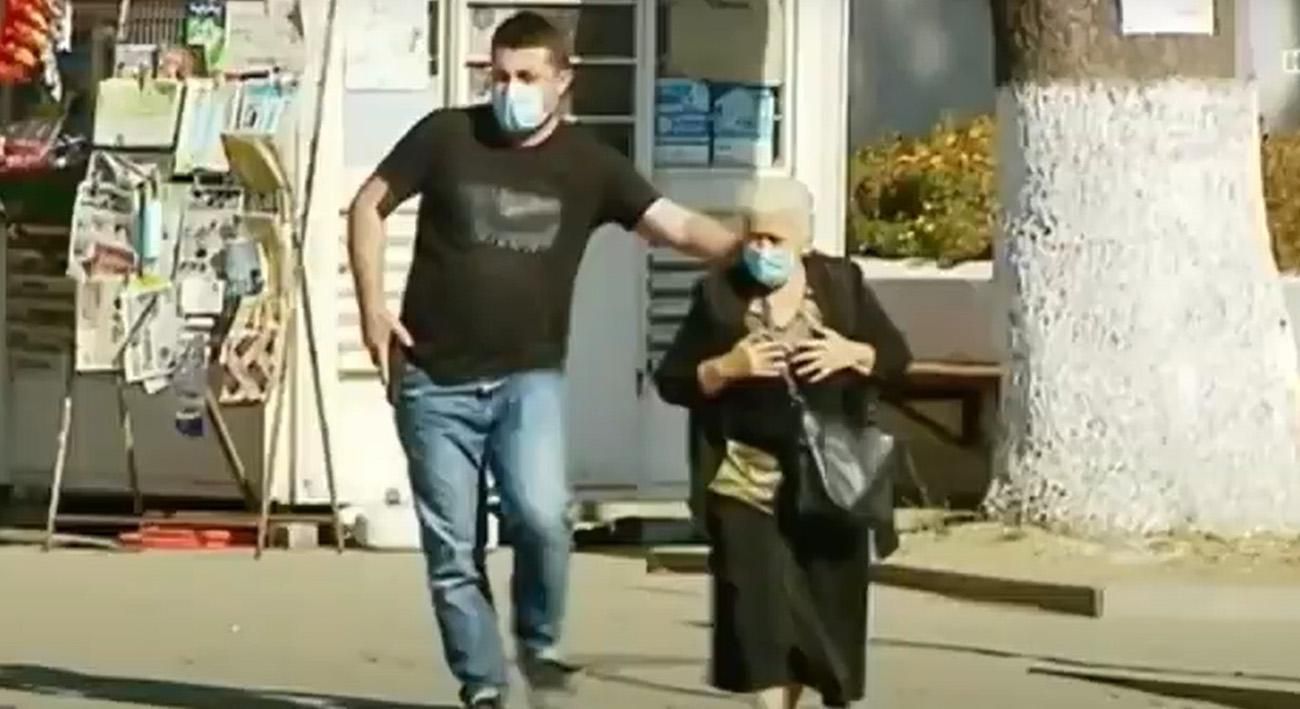 В Грузии вооруженные люди захватили отделение банка В Грузии вооруженные люди захватили отделение банка