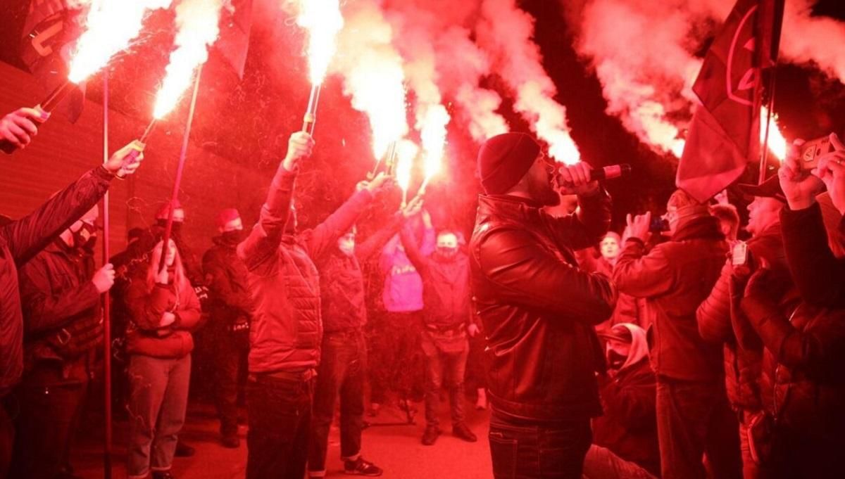 Протест під держдачою Зеленського через справу Антоненка: фото, відео Протест під держдачою Зеленського через справу Антоненка: фото, відео