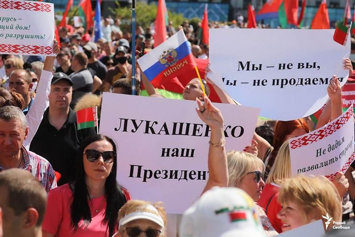  Лукашенко собирает людей на провластный митинг, - СМИ