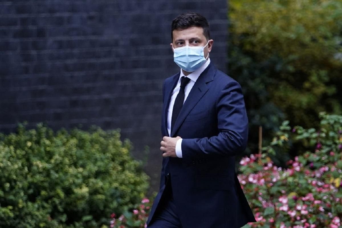 Зеленський звинуватив нардепів у кволих штрафах за порушення карантину Зеленський звинуватив нардепів у кволих штрафах за порушення карантину