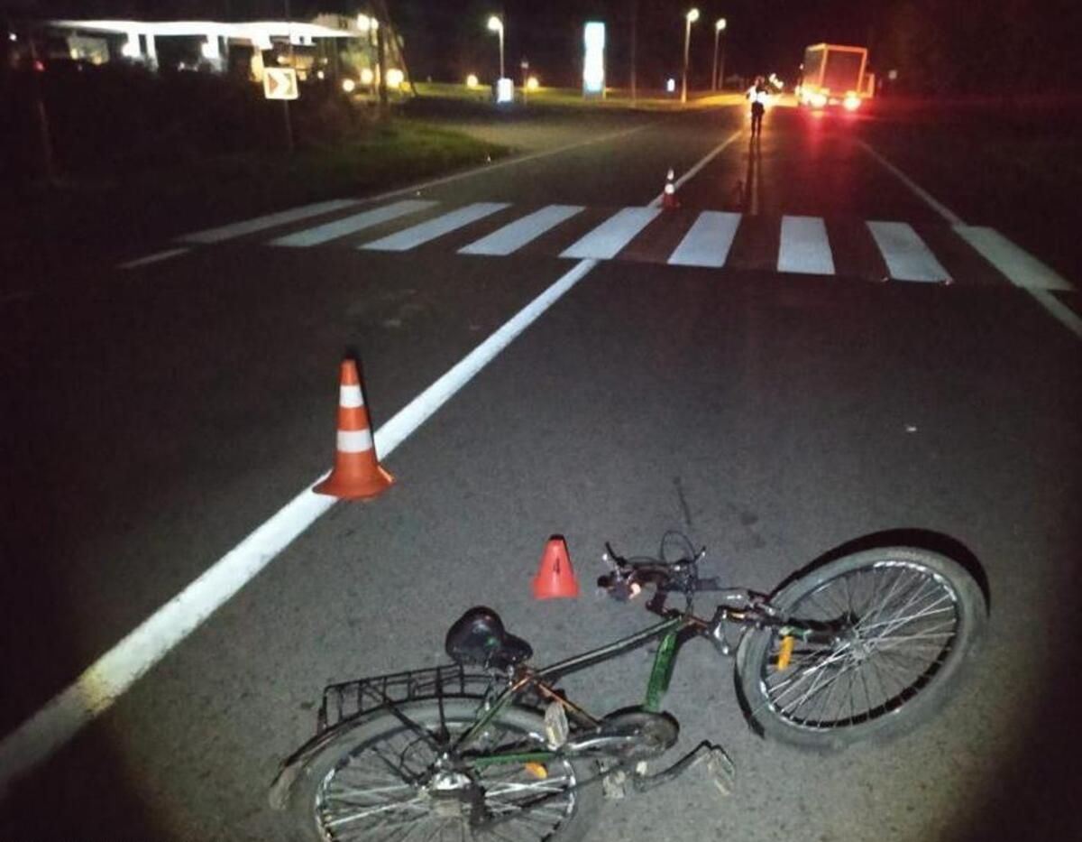 На Львовщине 21.10.2020 сбили велосипедиста: мужчина погиб - фото На Львовщине 21.10.2020 сбили велосипедиста: мужчина погиб - фото