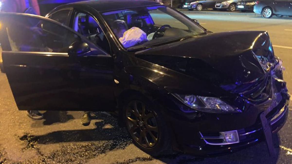 Гонки на улицах Киева привели к аварии Гонки на улицах Киева привели к аварии