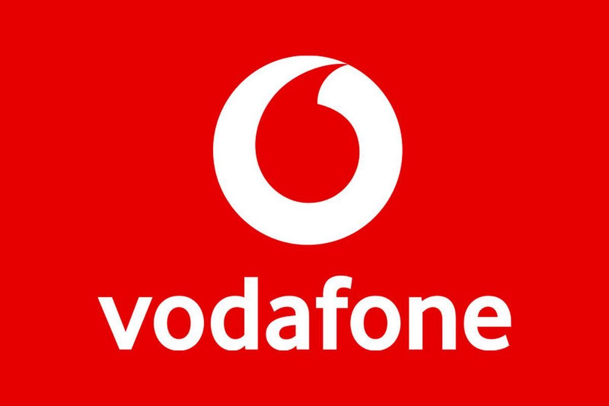 iPhone 12 + eSIM в подарок в магазинах Vodafone