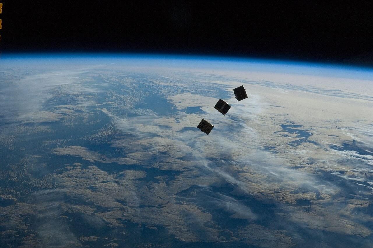EOS Data Analytics виведе на орбіту супутник у 2022 році
