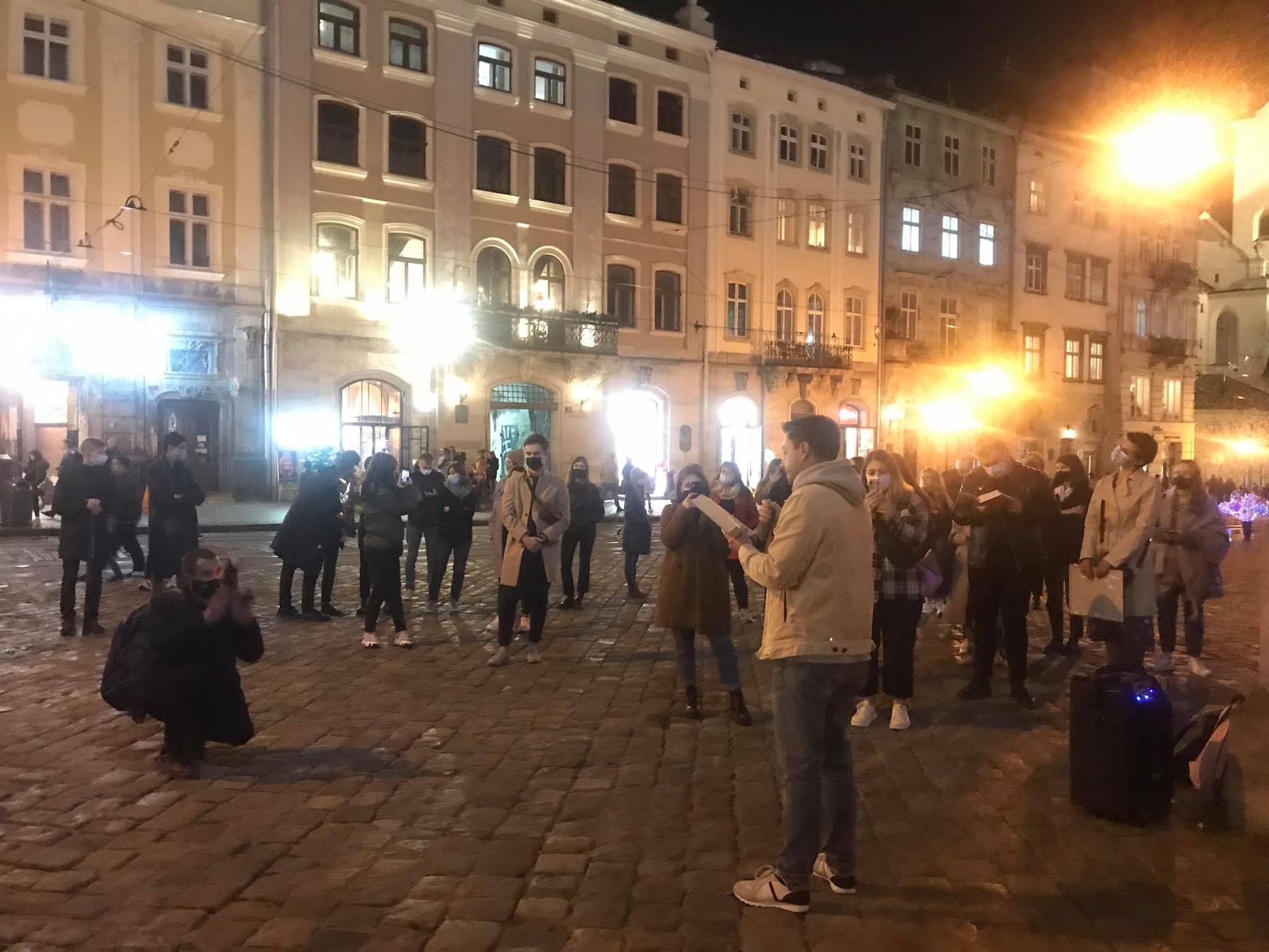 Во Львове публично читали отрывки книги о Стуса: фото, видео Во Львове публично читали отрывки книги о Стуса: фото, видео