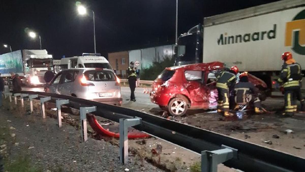 23 октября на объездной дороге Львова произошло ДТП с 3 погибшими 23 октября на объездной дороге Львова произошло ДТП с 3 погибшими