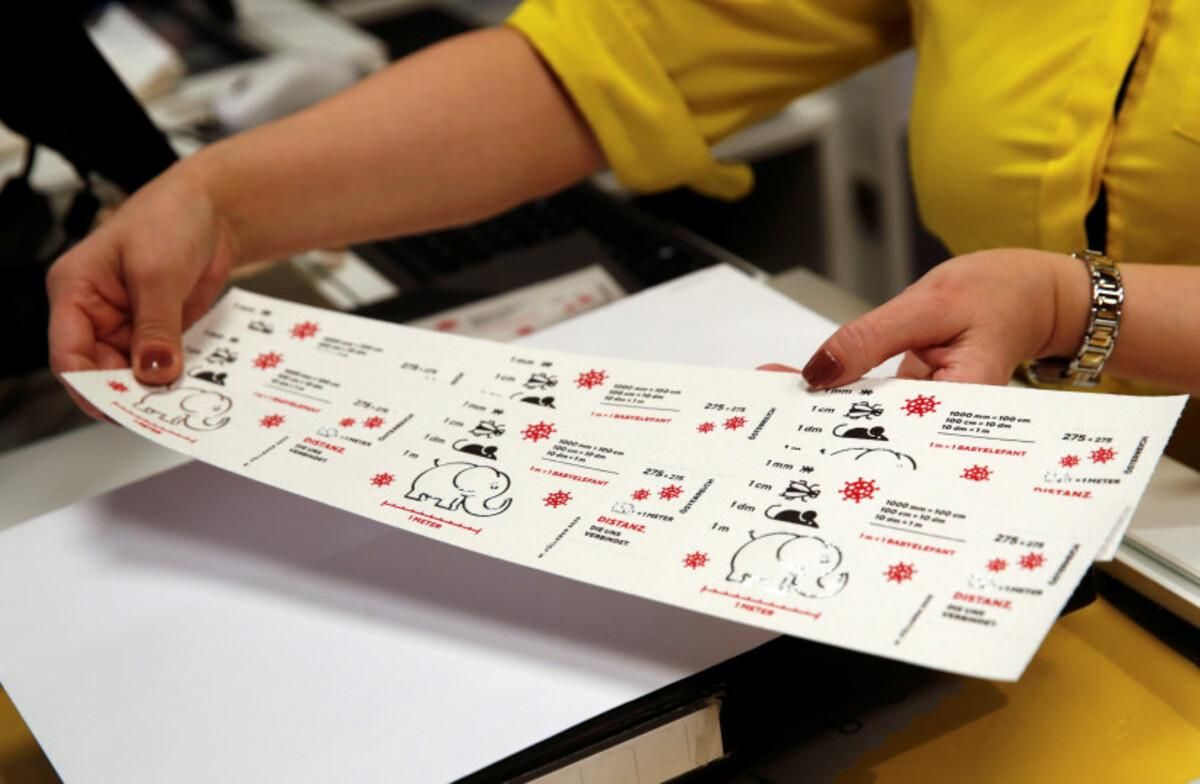 Коронавірусну поштову марку з туалетного паперу випустили в Австрії