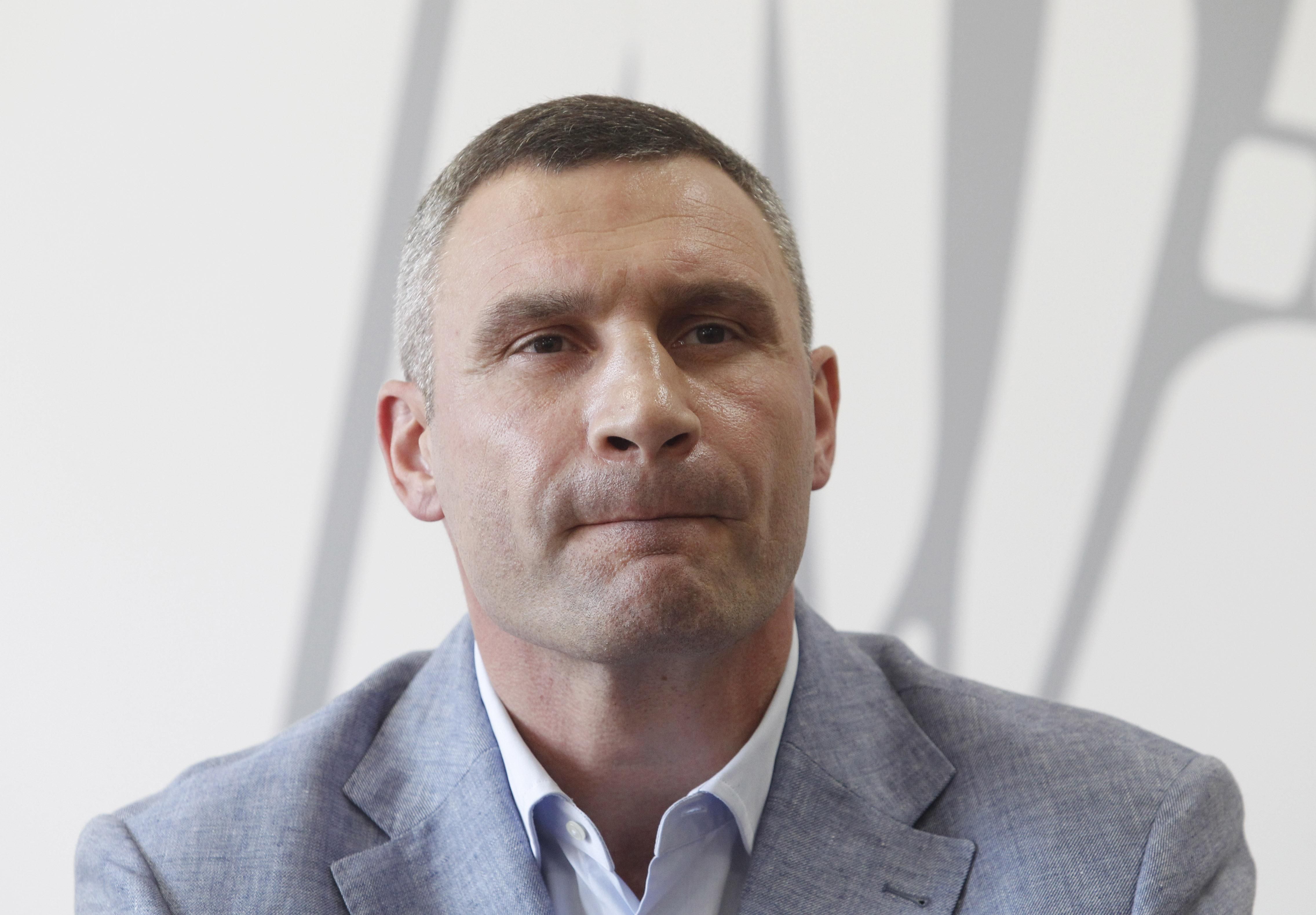 Мэр Киева Кличко сообщил, что инфицировался коронавирусом