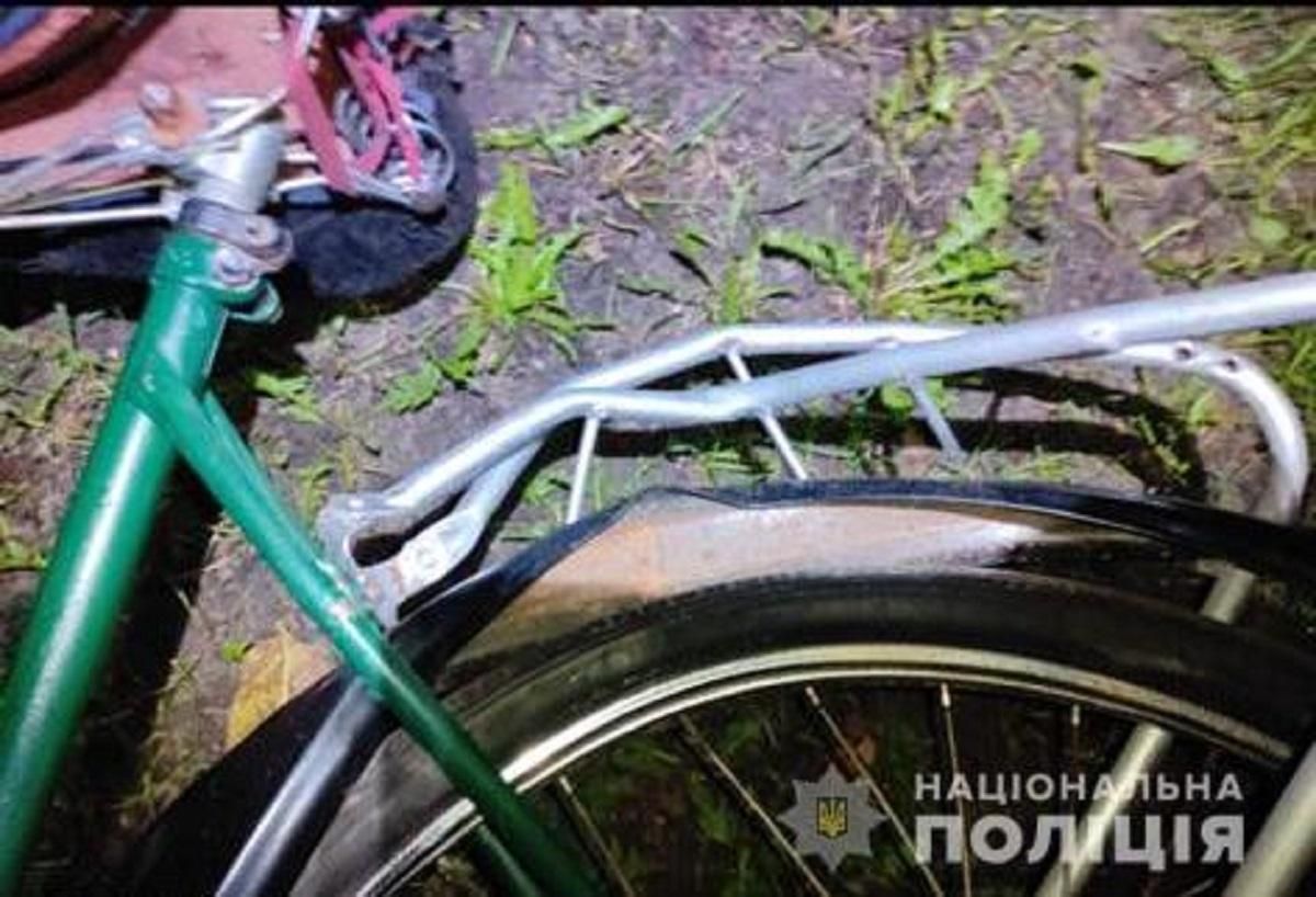 На Львівщині Mazda збила велосипедиста: чоловік помер у лікарні – фото