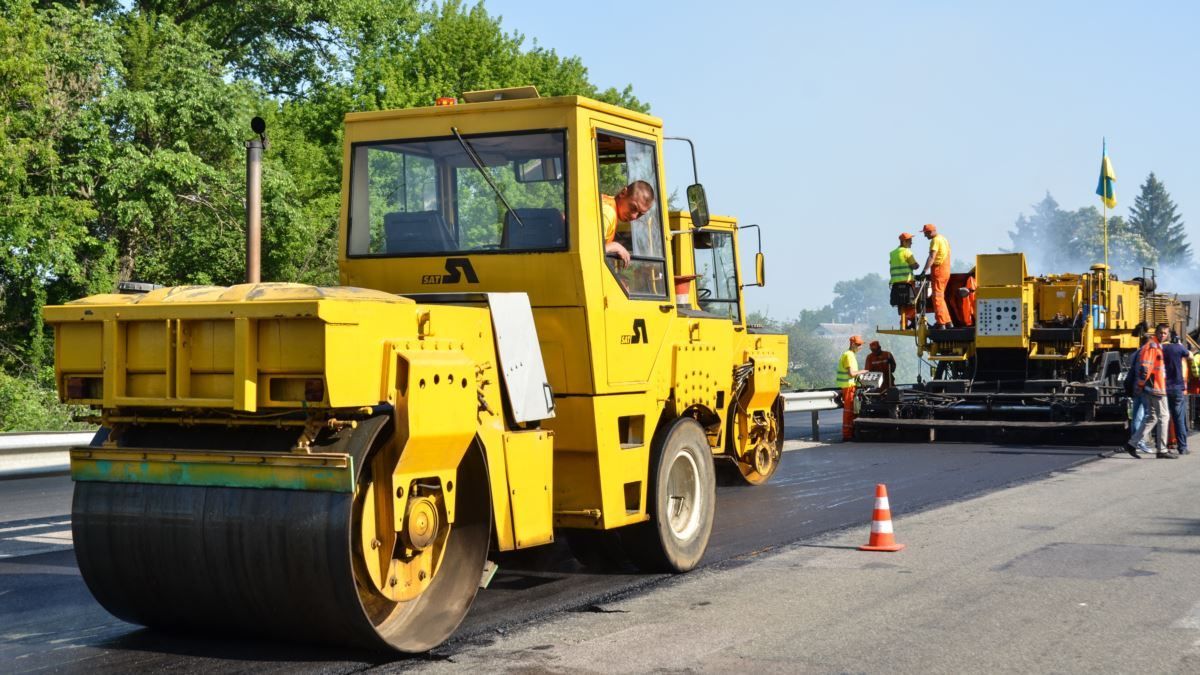 Чому гроші з COVID-фонду пішли на дороги: відповідь Укравтодору Чому гроші з COVID-фонду пішли на дороги: відповідь Укравтодору