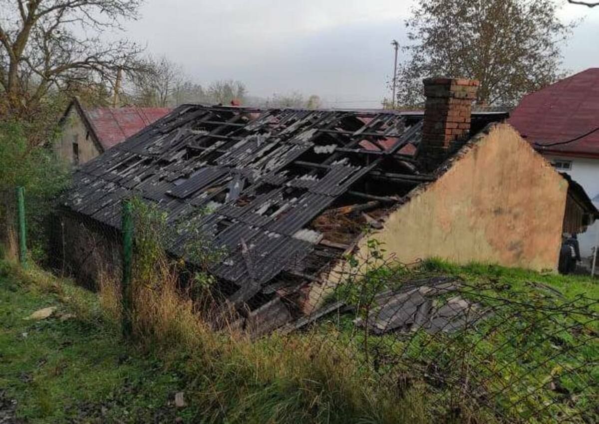 На Львівщині 27.10.2020 чоловік згорів живцем у гаражі: фото згарища