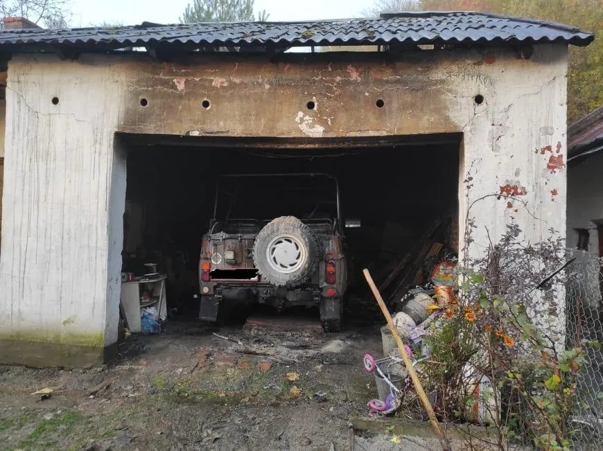 На Львівщині 27.10.2020 чоловік згорів живцем у гаражі: фото згарища