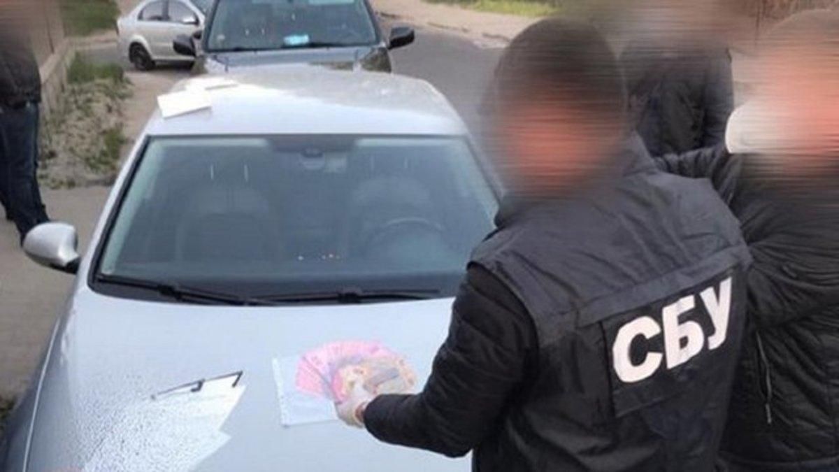 Во Львове патрульного оштрафовали за взятку: взял у пьяного водителя