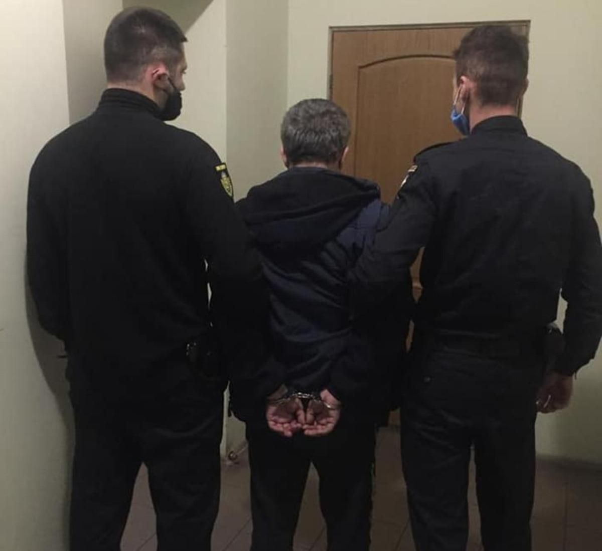 У Львові затримали чоловіка, що ледь не вбив друга - фото У Львові затримали чоловіка, що ледь не вбив друга - фото