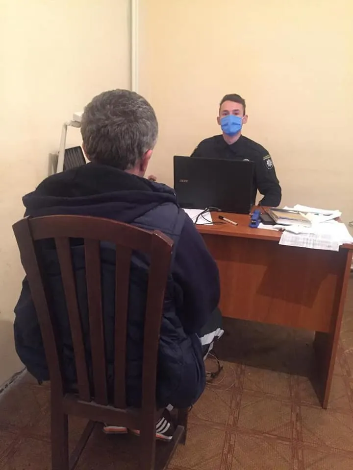 У Львові затримали чоловіка, який порізав свого знайомого У Львові затримали чоловіка, який порізав свого знайомого