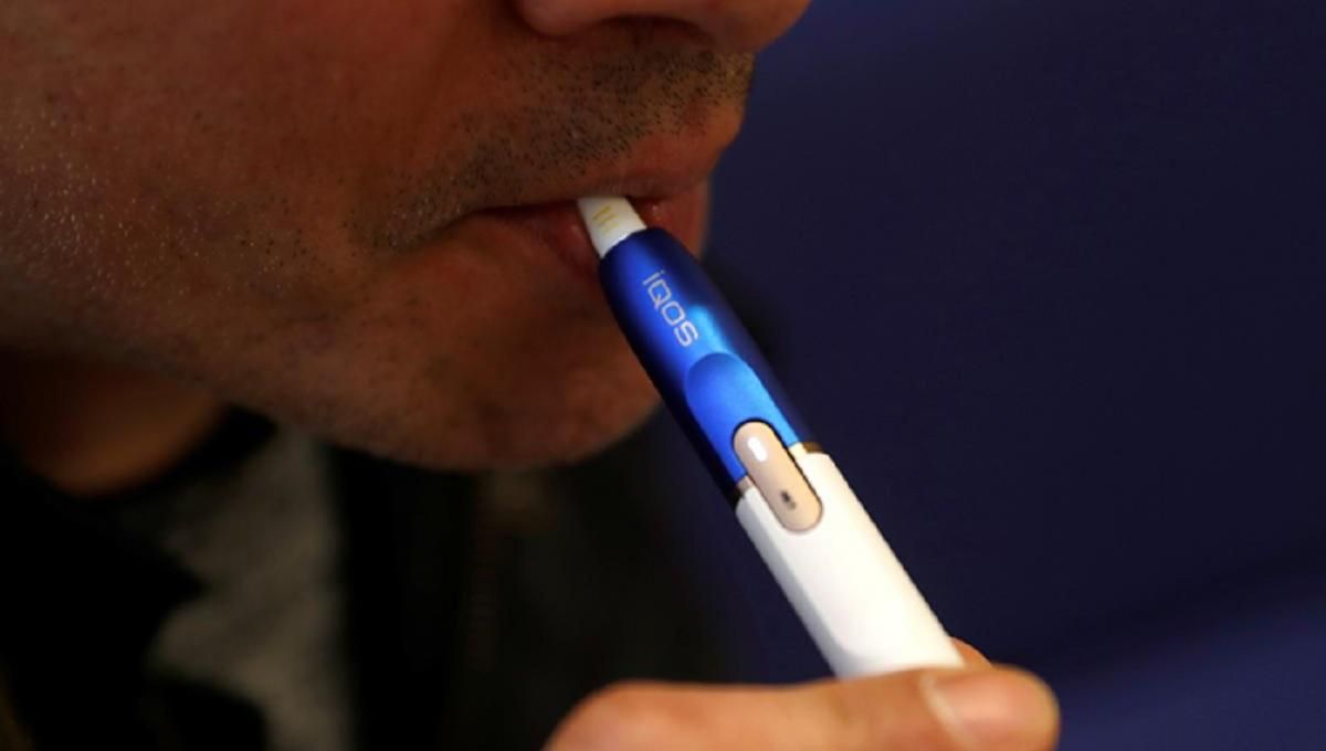 Врятувати тютюновий бізнес, змінивши закон щодо IQOS: до Зеленського летить глава Philip Morris