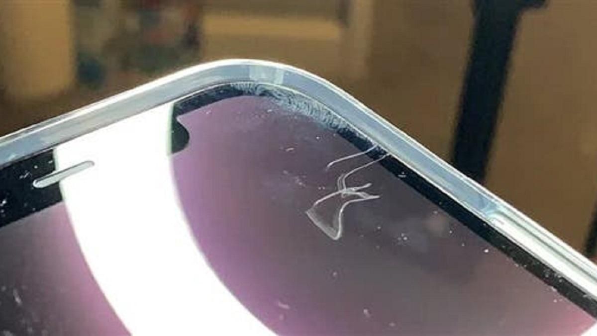 Керамическое стекло iPhone 12 имеет серьезный недостаток: фото